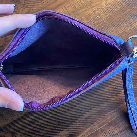 NWT Leather Bag with Wristlet/Wallet - Picture 4 of 9